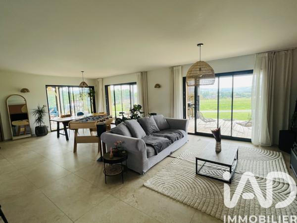 Maison à vendre 6 pièces 173 m² Saint-Pantaléon-de-Larche