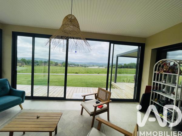 Maison à vendre 6 pièces 173 m² Saint-Pantaléon-de-Larche