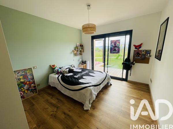 Maison à vendre 6 pièces 173 m² Saint-Pantaléon-de-Larche