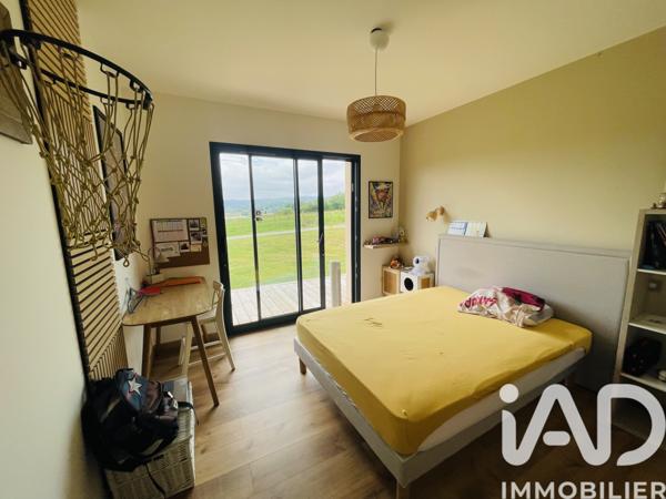 Maison à vendre 6 pièces 173 m² Saint-Pantaléon-de-Larche