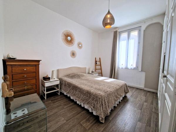 Maison Chateaurenard 10 pièce(s) 202 m2