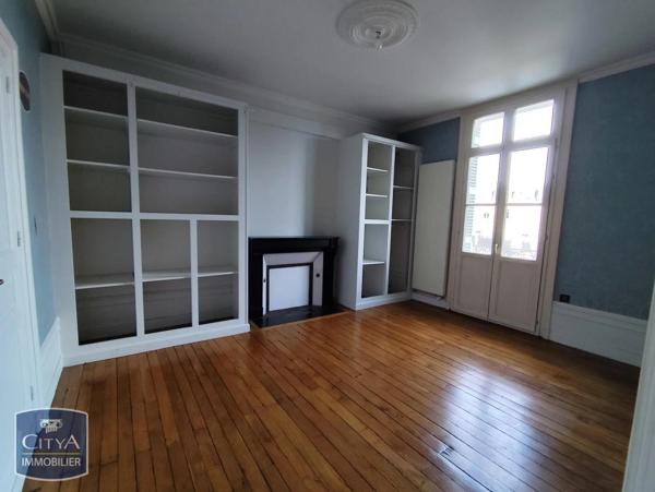 Appartement à louer 4 pièces 113.33m²