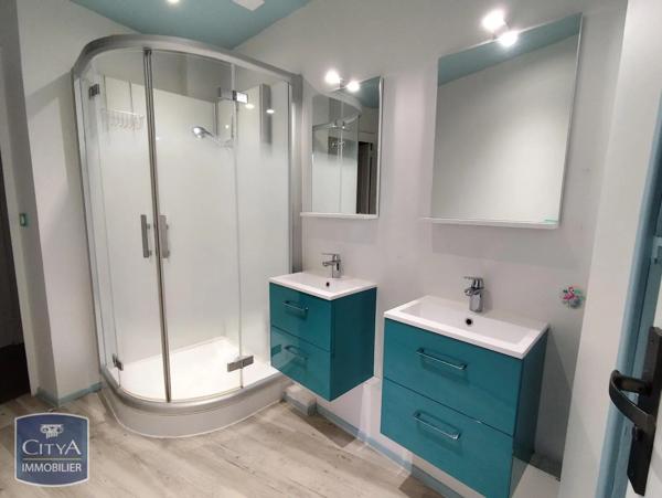 Appartement à louer 4 pièces 113.33m²