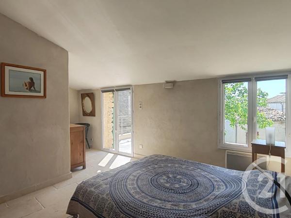 Maison à vendre  4 pièces - 136,17 m 2   PIERRERUE  - 04