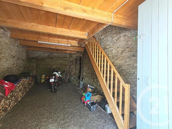 Maison à vendre  4 pièces - 136,17 m 2   PIERRERUE  - 04