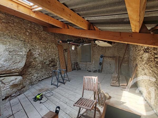 Maison à vendre  4 pièces - 136,17 m 2   PIERRERUE  - 04
