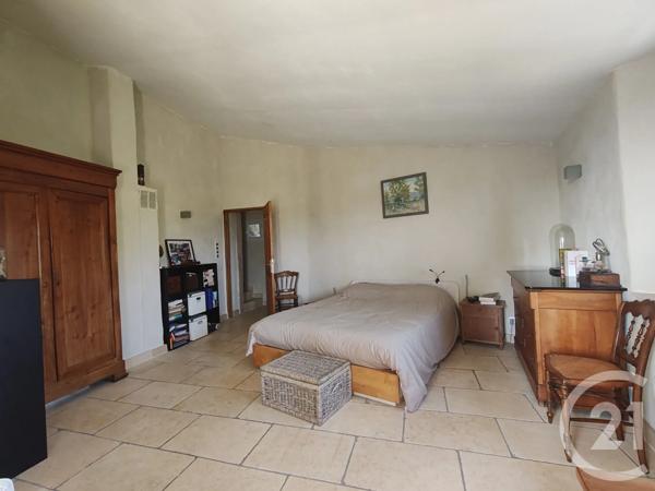 Maison à vendre  4 pièces - 136,17 m 2   PIERRERUE  - 04