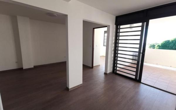 Appartement à vendre    4 pièces •  Cayenne