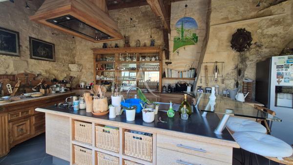 Maison de prestige à Saintes 12 pièces