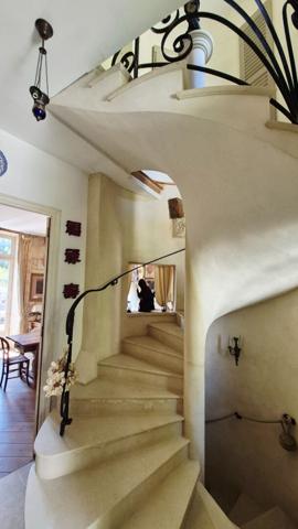 Maison de prestige à Saintes 12 pièces