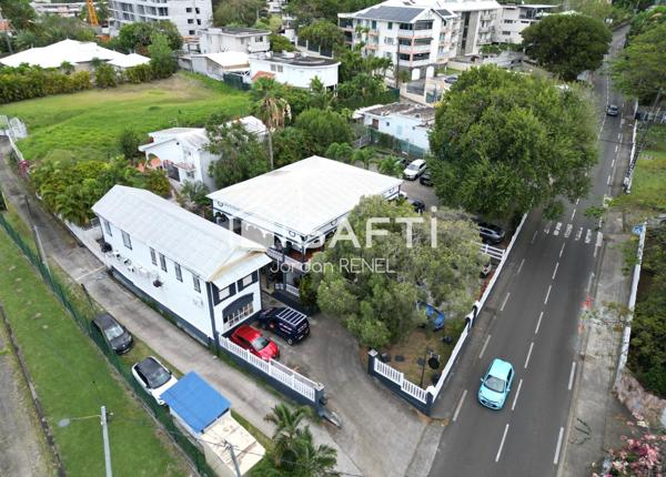 A VENDRE VILLA CREOLE ROUTE DIDIER FORT DE FRANCE.