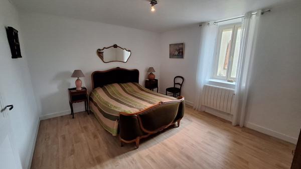 Jolie petite maison de village renovée