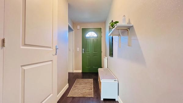 Finistère (29) – BRIEC À vendre : Maison contemporaine de 107 m² habitables (126 m² utiles) sur un terrain de 434 m² – 2 places de stationnement