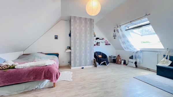 Finistère (29) – BRIEC À vendre : Maison contemporaine de 107 m² habitables (126 m² utiles) sur un terrain de 434 m² – 2 places de stationnement