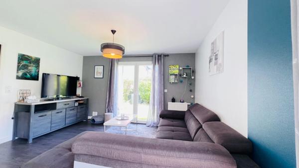 Finistère (29) – BRIEC À vendre : Maison contemporaine de 107 m² habitables (126 m² utiles) sur un terrain de 434 m² – 2 places de stationnement