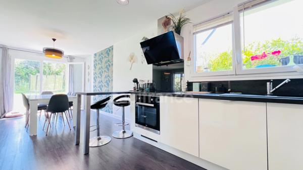 Finistère (29) – BRIEC À vendre : Maison contemporaine de 107 m² habitables (126 m² utiles) sur un terrain de 434 m² – 2 places de stationnement