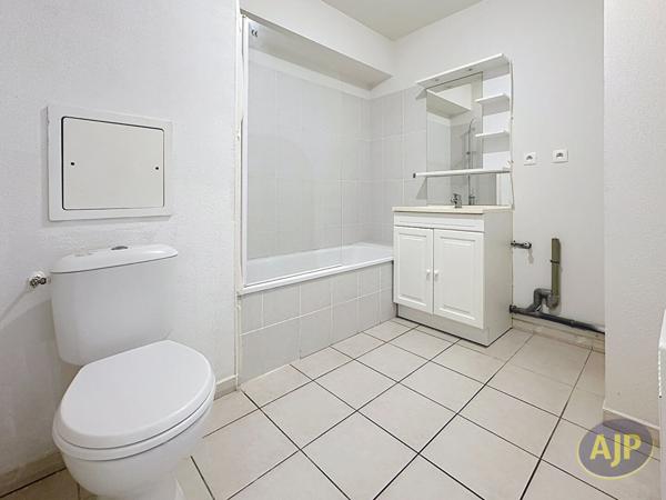 Vente appartement Pons : 59 900 € - AJP Immobilier Pons