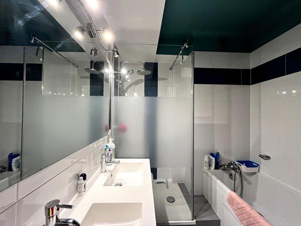 Grand appartement 4 pièces - 98 m² - avec balcons, garage et cave Perpignan