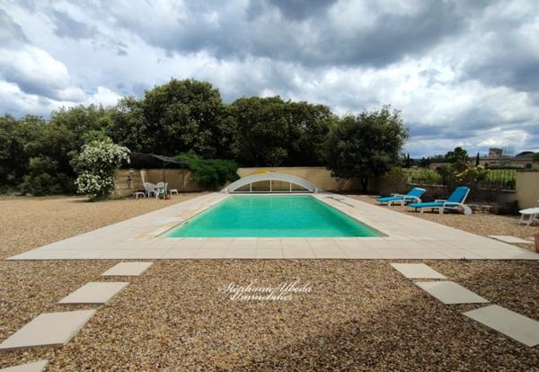 Cabrières-d'Avignon (84220) Ravissante propriété dans un cadre splendide
