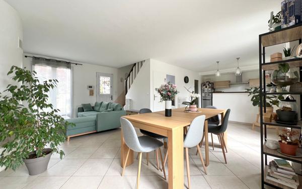 Maison à vendre    6 pièces • 107 m2 Noiseau