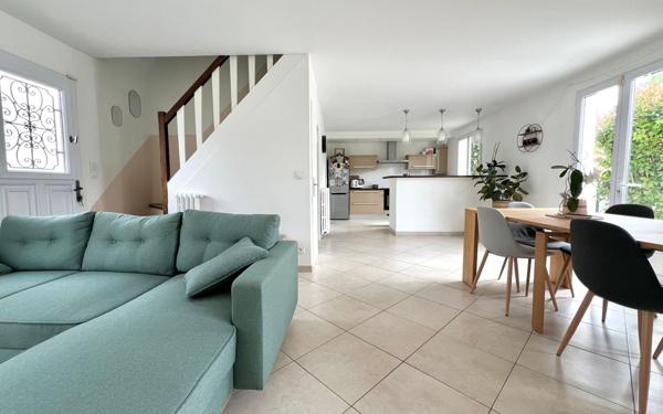 Maison à vendre    6 pièces • 107 m2 Noiseau