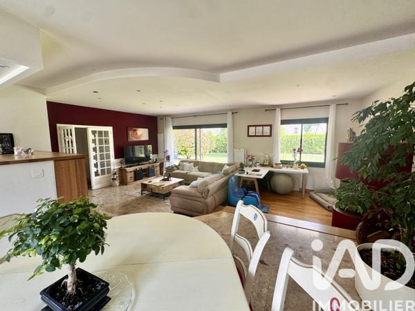 Maison à vendre 8 pièces 187 m² Tiercé
