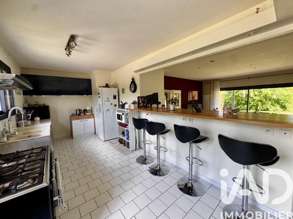 Maison à vendre 8 pièces 187 m² Tiercé