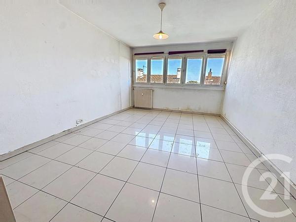 Appartement F3 à vendre  3 pièces - 60,76 m 2   VILLENEUVE LES AVIGNON  - 30