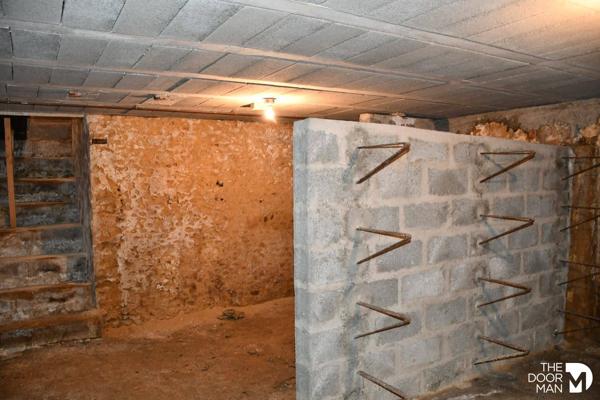 Bureau - Vendu - 70 m² - SAINT-COSME-EN-VAIRAIS | The Door Man