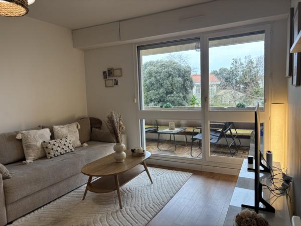 Appartement T2 avec loggia proche centre-ville