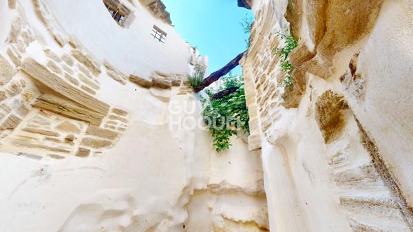 Maison Caromb 181 m2 - 3 extérieurs - Rare sur le marché