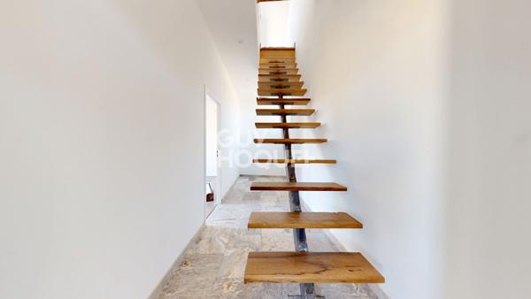 Maison Caromb 181 m2 - 3 extérieurs - Rare sur le marché