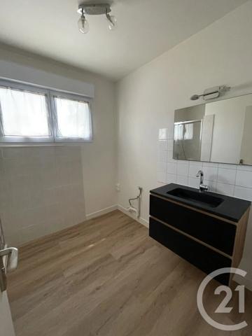 Appartement F3 à vendre  3 pièces - 67,86 m 2   PEZENAS  - 34