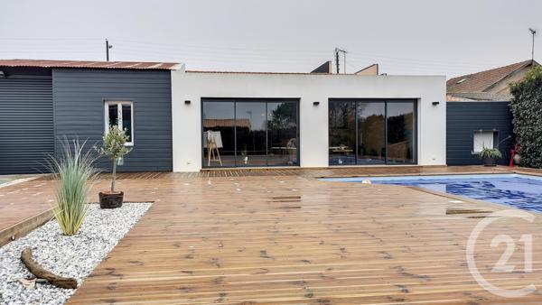 Maison à vendre  8 pièces - 194 m2 TONNAY CHARENTE - 17