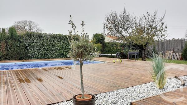 Maison à vendre  8 pièces - 194 m2 TONNAY CHARENTE - 17