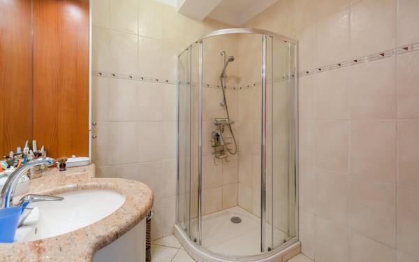 Appartement à vendre    5 pièces • 104,33 m2 Lyon 6