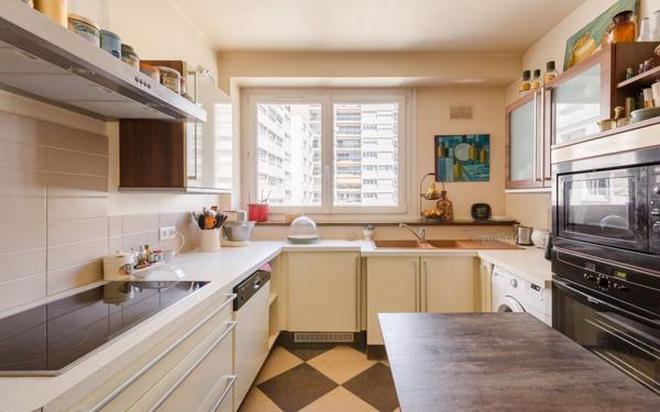 Appartement à vendre    5 pièces • 104,33 m2 Lyon 6