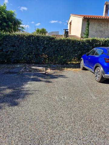 Place de parking dans une résidence sécurisée