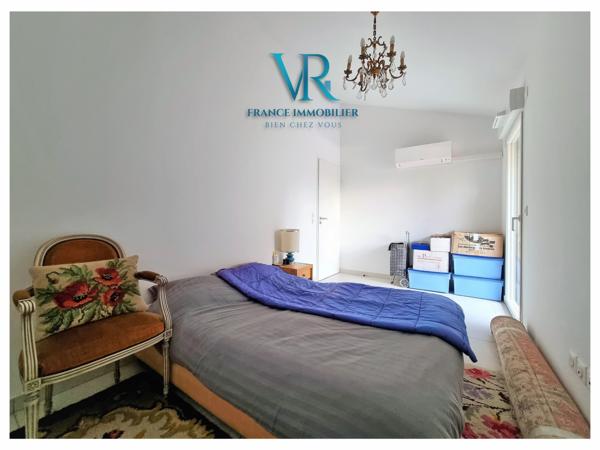 Sanary-sur-Mer (83110) APPARTEMENT 3 PIECES (T3) - 2E DERNIER ETAGE, TERRASE & DOUBLE GARAGE - SANARY-SUR-MER (83110)