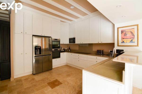 Exceptionnel proche de Bordeaux-Demeure familiale rénovée  avec Piscine et Parc