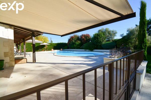 Exceptionnel proche de Bordeaux-Demeure familiale rénovée  avec Piscine et Parc