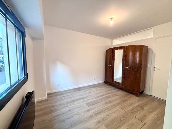 Appartement Meaux 2 pièces 31 m2 - Terrasse - 10 minutes a pied de la gare de Meaux