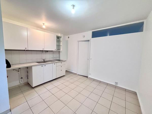 Appartement Meaux 2 pièces 31 m2 - Terrasse - 10 minutes a pied de la gare de Meaux