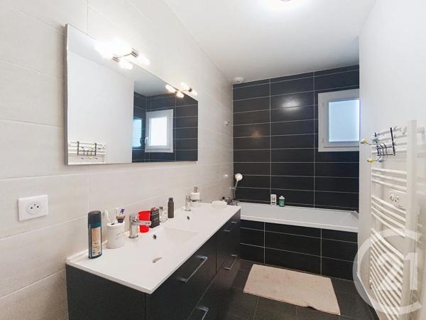 Maison à vendre  5 pièces - 136 m 2   VERDUN SUR GARONNE  - 82