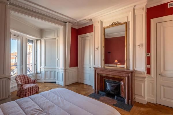 Lyon 6 - FOCH -Appartement en dernier étage de 130,43 m² - 1 chambre possibilité 2