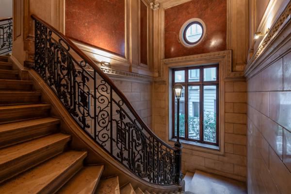 Lyon 6 - FOCH -Appartement en dernier étage de 130,43 m² - 1 chambre possibilité 2