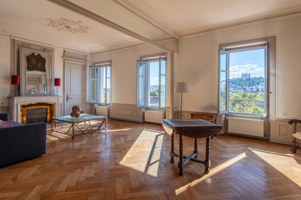 Lyon 6 - FOCH -Appartement en dernier étage de 130,43 m² - 1 chambre possibilité 2
