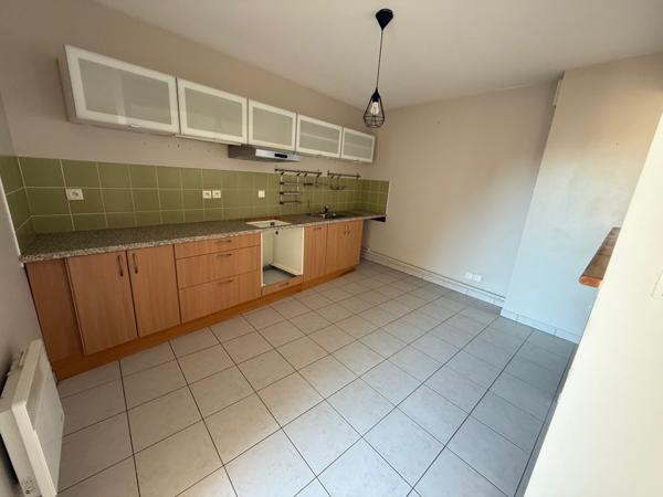 Location Appartement T4 avec terrasse et parking - Centre Ville