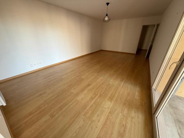 Location Appartement T4 avec terrasse et parking - Centre Ville