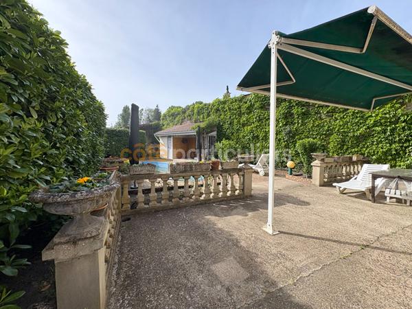 Vente Maison250 m² - 8 Pièces - Léognan (33850)